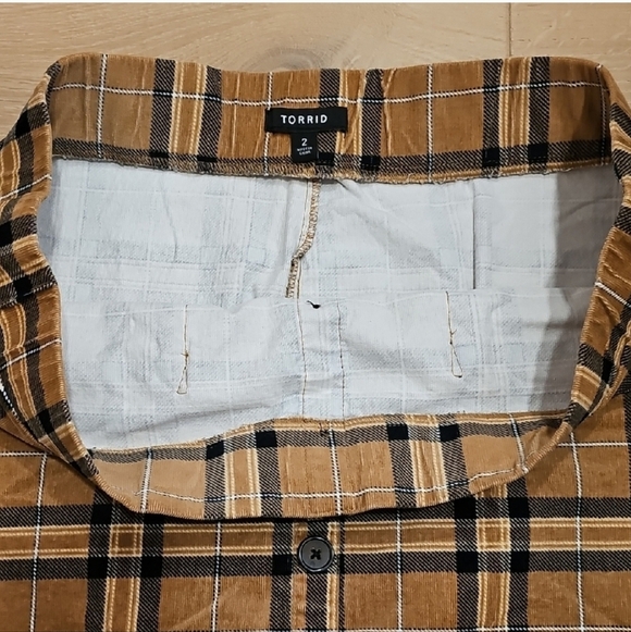 🍁🍂NWOT TORRID 2X Mini Corduroy Button-Front Skirt - Picture 7 of 9